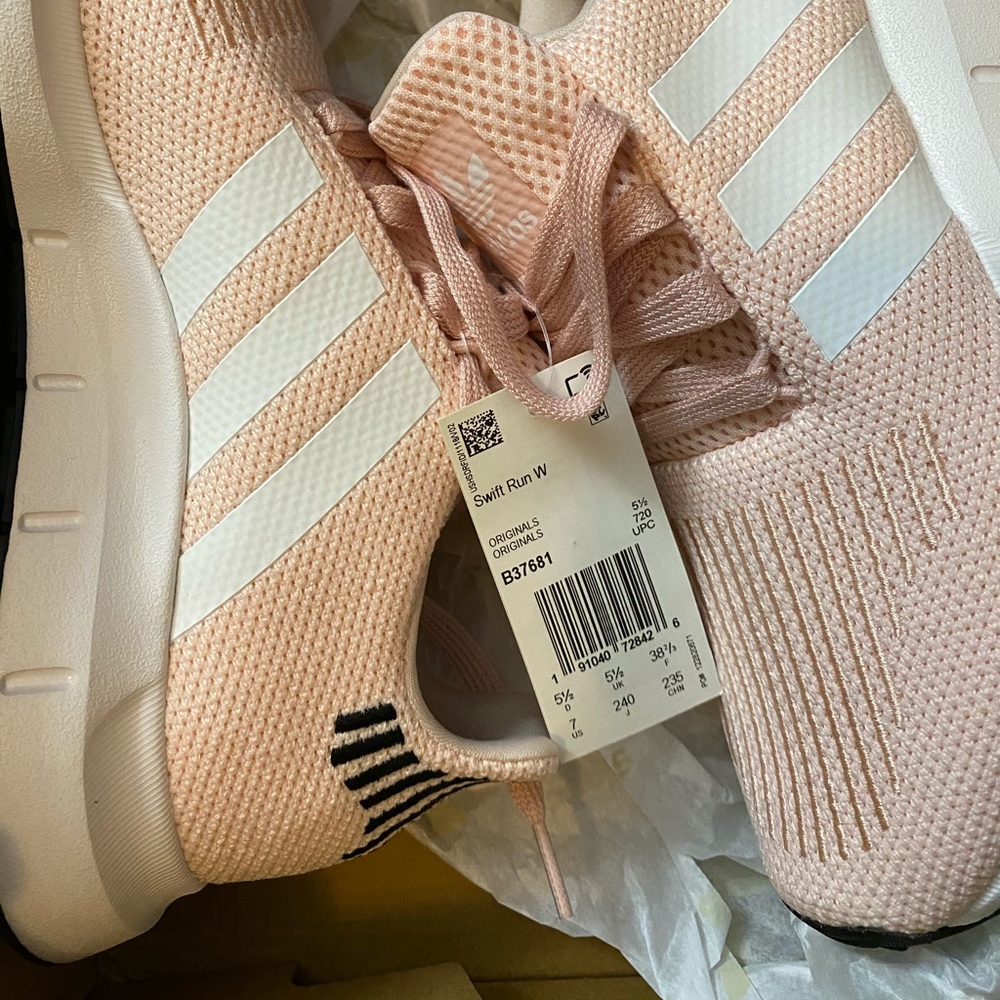 Adidas Sneakers